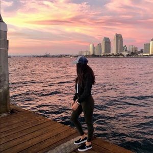 Meet your Posher, Paola